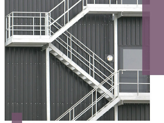 Изготовление и монтаж пожарных лестниц в Бийске быстро и надежно