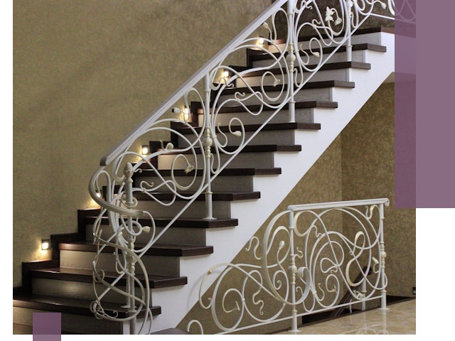 Кованые лестницы под ключ в Бийске — изготовление и монтаж