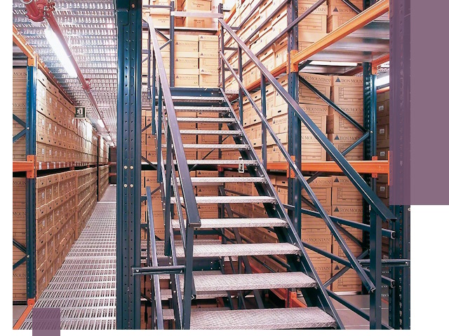 Лестницы складские прочные и безопасные под ключ в Бийске