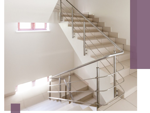 Установка и замена перил в подъезде в Бийске