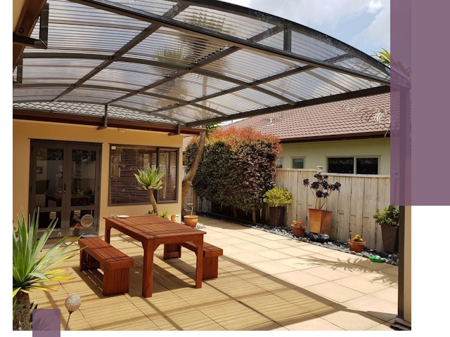 Навесы во двор под ключ в Бийске — изготовление и монтаж