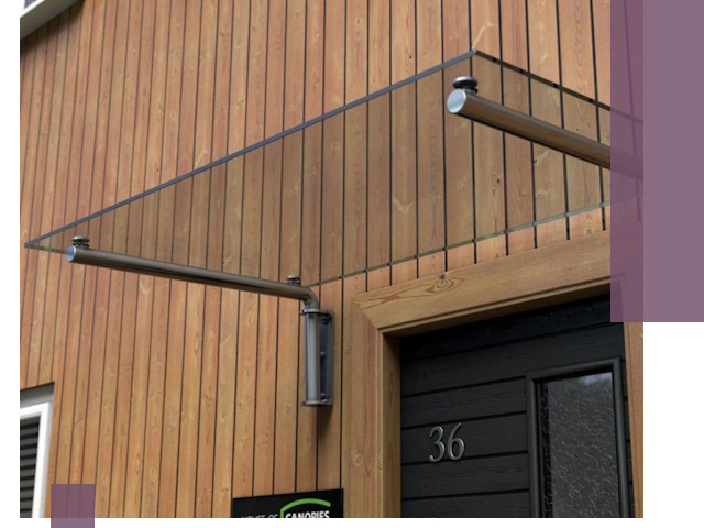 Стеклянные козырьки на входы и фасады в Бийске