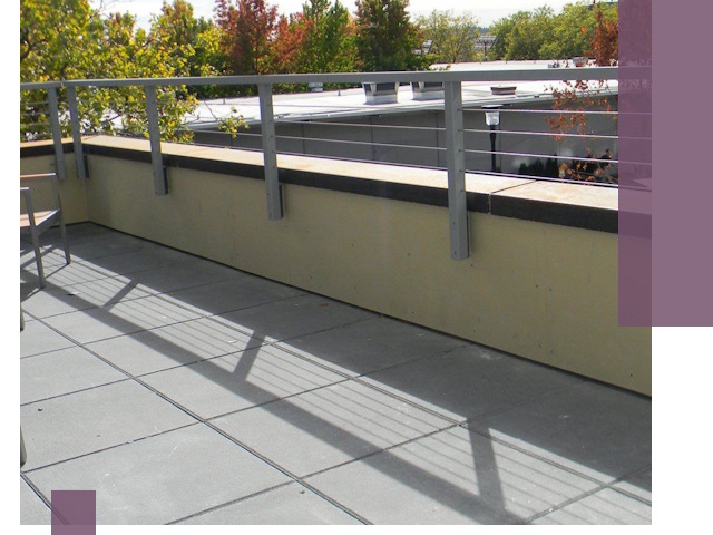 Металлические парапеты под ключ в Бийске: монтаж и изготовление