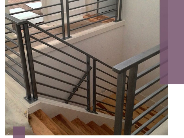 Изготовление поручней из металла и дерева в Бийске