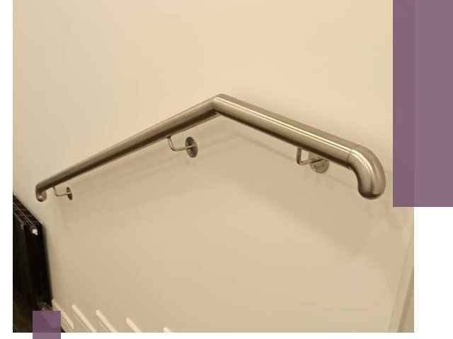 Изготовление пристенных поручней в Бийске под ключ за сроки